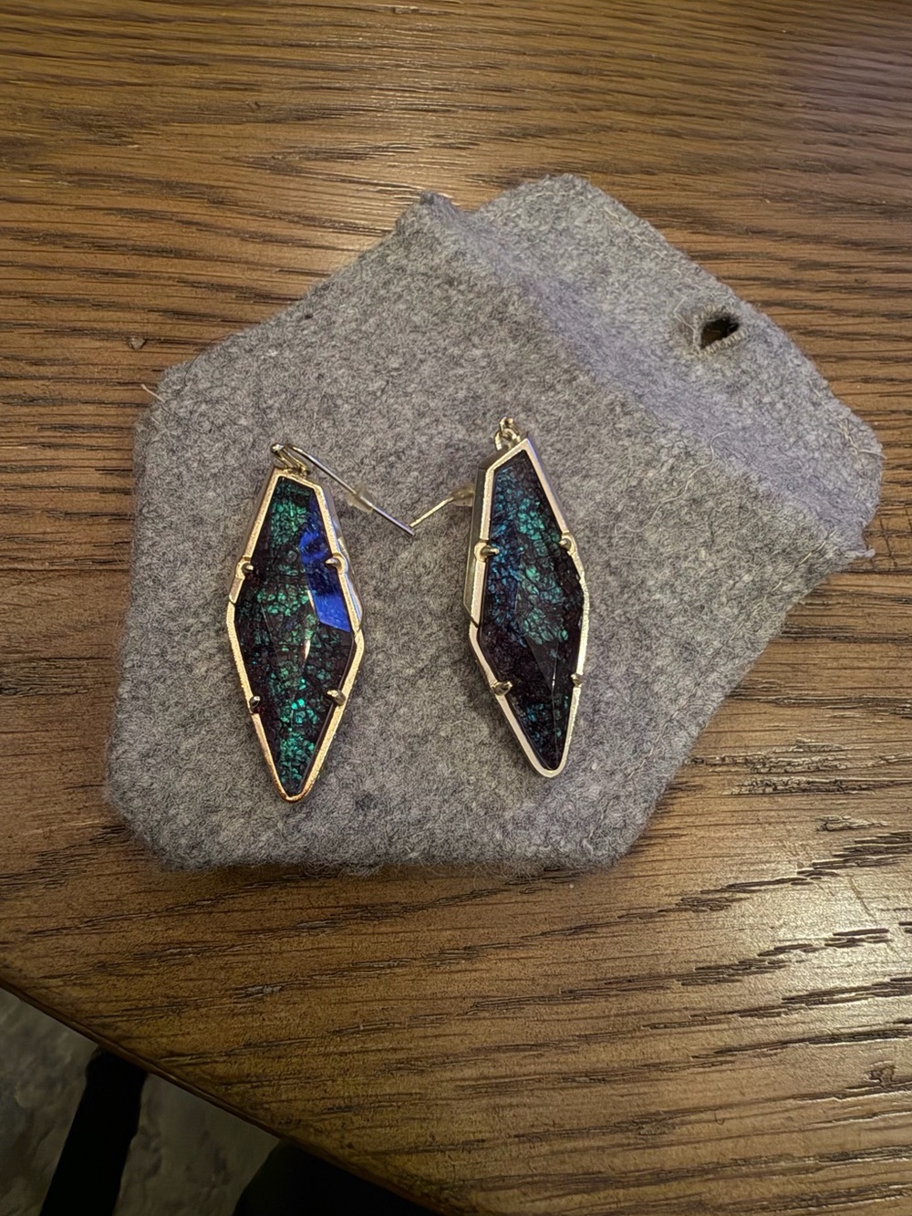 Kendra Scott Carla Gold-Frame Teardrop Marquise Earrings Iridescent Green-Blue